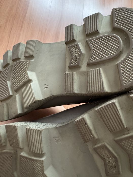 Кожаные ботинки на цегейке 37 р,идеальное состояние