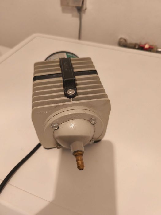 Pompa napowietrzająca HAILEA ACO-388D do stawu rybnego oczka wodnego