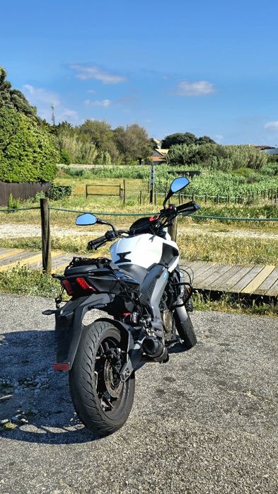 Bajaj Dominar 400cc (motor ktm 390)