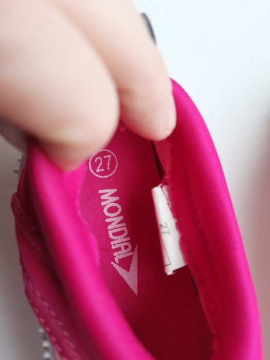 Тапочки для басейну