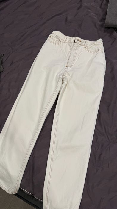 Джинси біло-молочні musthave