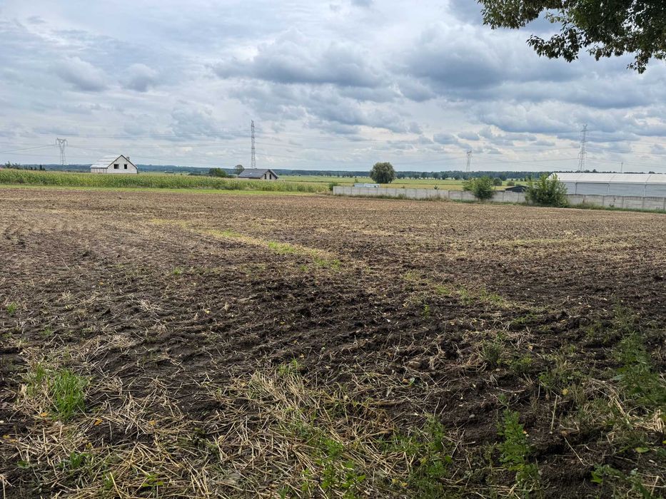 Działka z warunkami zabudowy 1841 m2