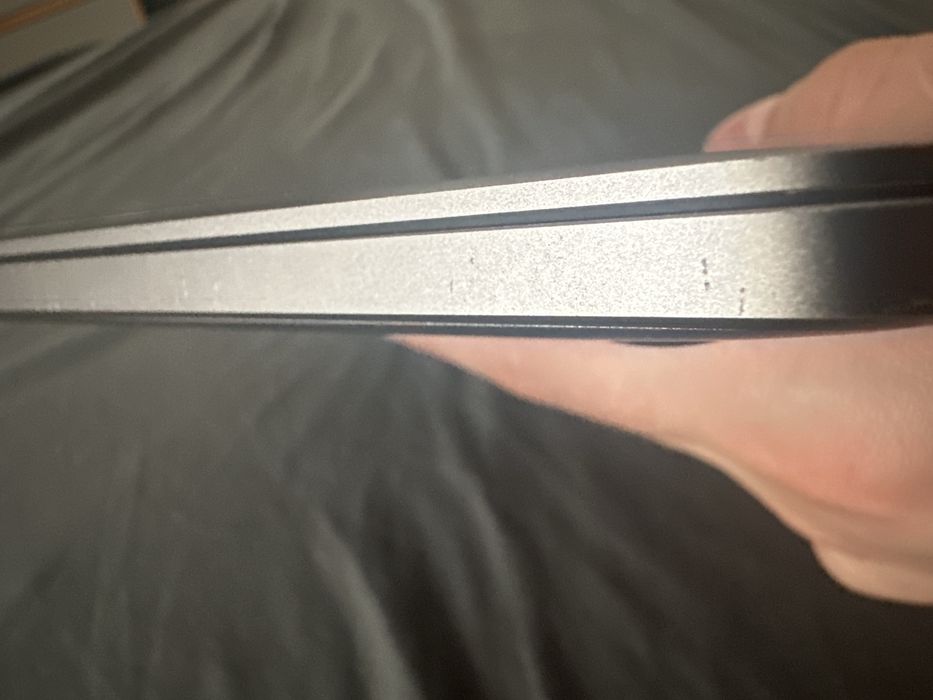 Macbook pro 13’, M2 16gb RAM, 256gb