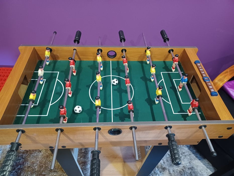 Mesa de matrecos e snooker criança