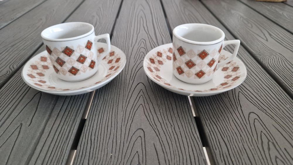 Conjunto 2 chavenas e pratos de cafe