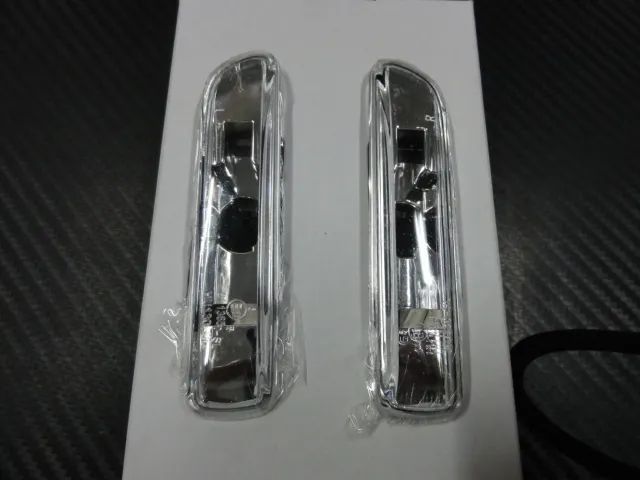 Piscas, Farolins Laterais + lâmpadas cromadas para BMW E46 98-01, E46 COUPE / CABRIO 98-06, E46 COMPAC fundo preto ou em cristal.