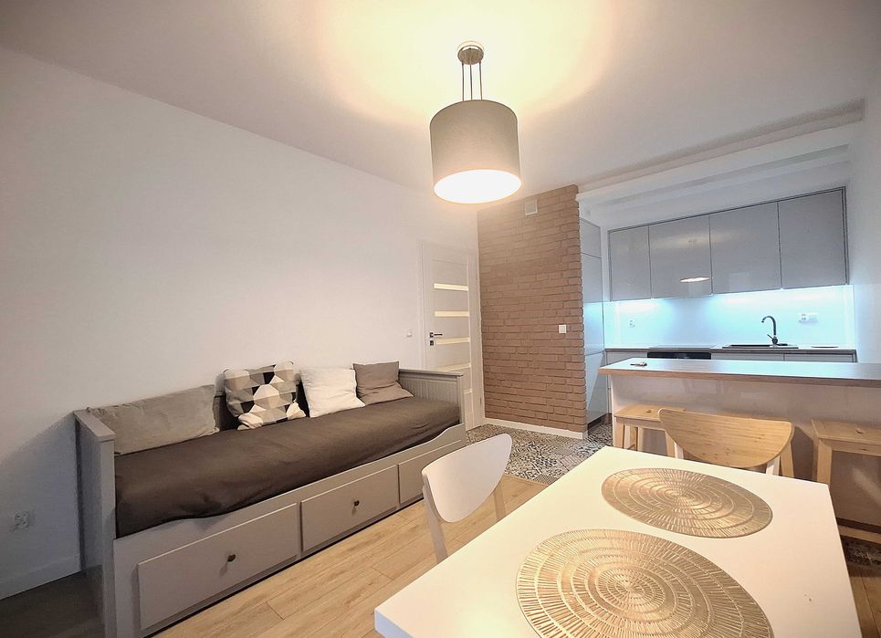 Zabłocie, apartament 2 pokoje, miejsce postojowe komórka