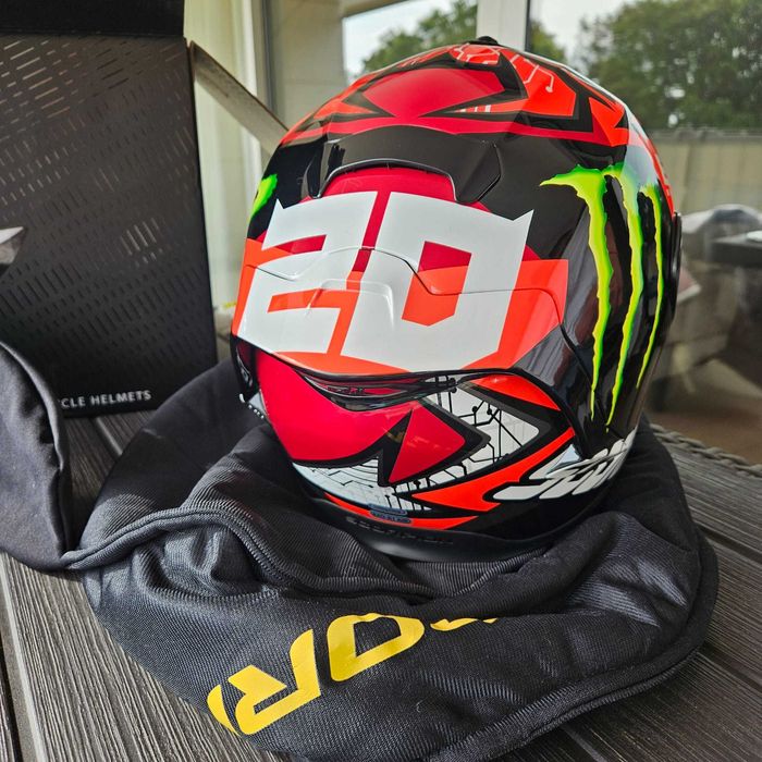Vendo capacete Scorpion Exo-R1 Air — Réplica Oficial Monster Energy Fabio Quartararo