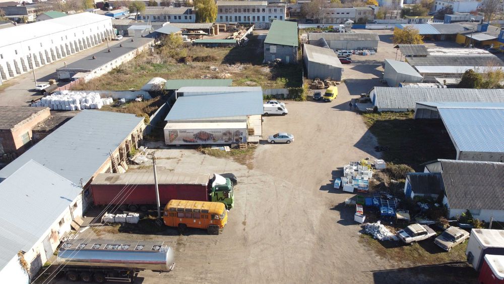 Продається виробничо-складська база по вул. М.Залізняка (Громова)