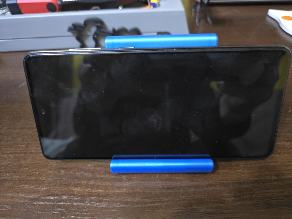 Stojak na telefon