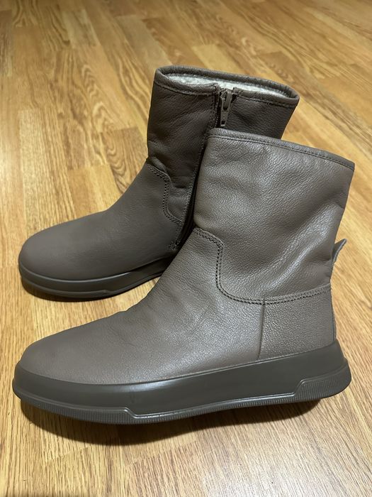 Продам жіночі черевики