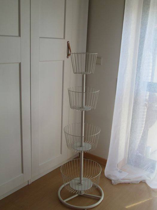 Expositor de 4 cestos