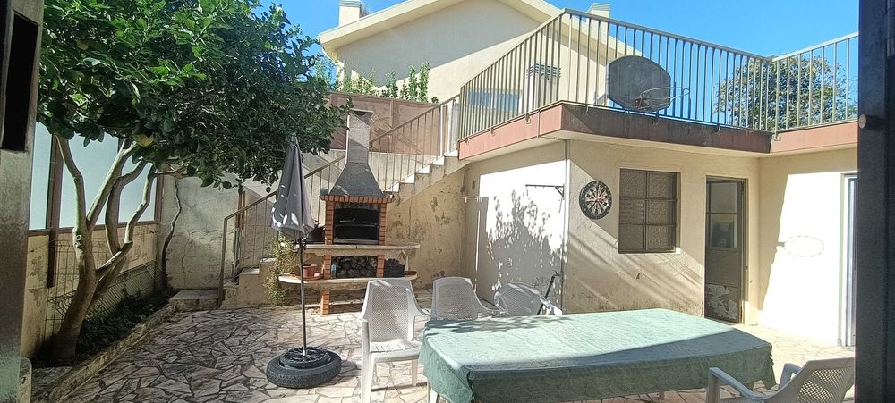Moradia T4 para venda em Canelas - Vila Nova de Gaia