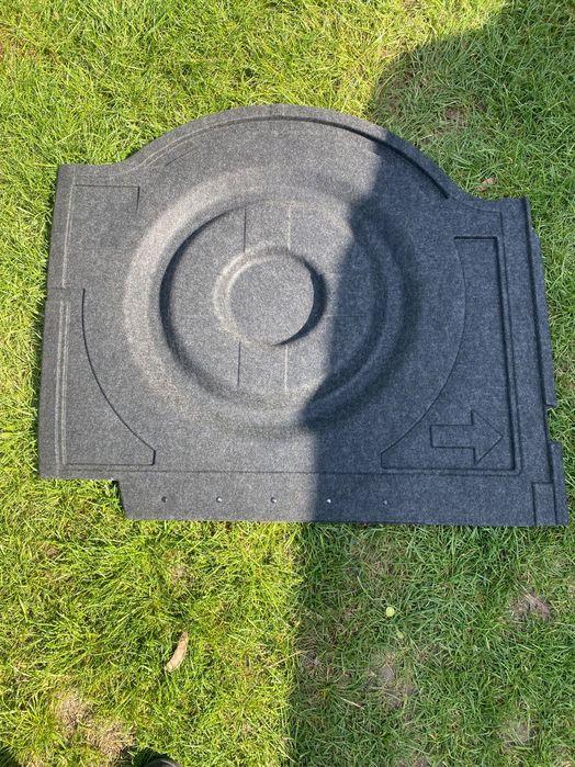 Накладка на запаску Lexus RX350