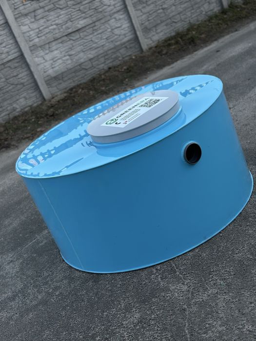 Вертикальна ємність з поліпропілену на замовлення, по ТЗ або кресленню