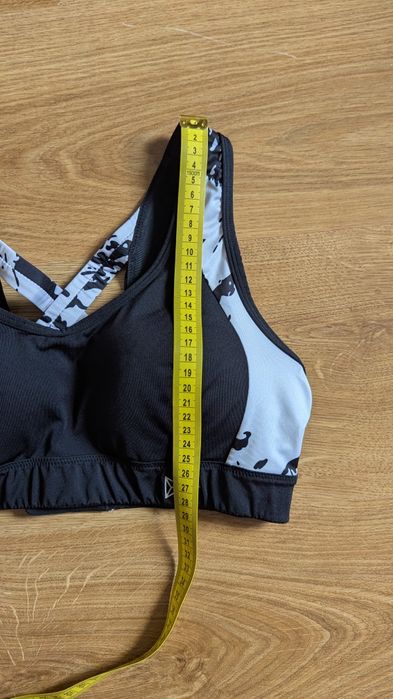 Sportowy biustonosz czarny