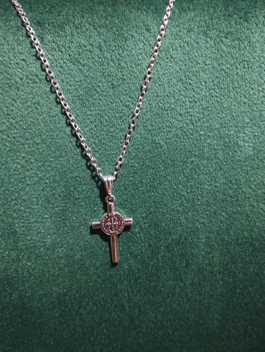 Łańcuszek z zawieszką krzyż krzyżyk srebrny komunia prezent