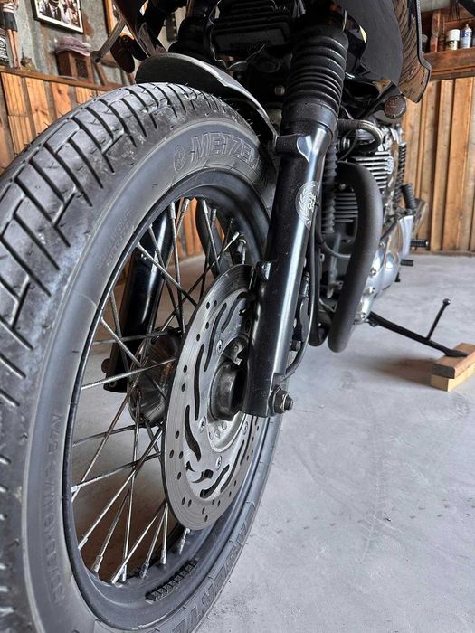 Triumph Bonneville t100 retroclassic