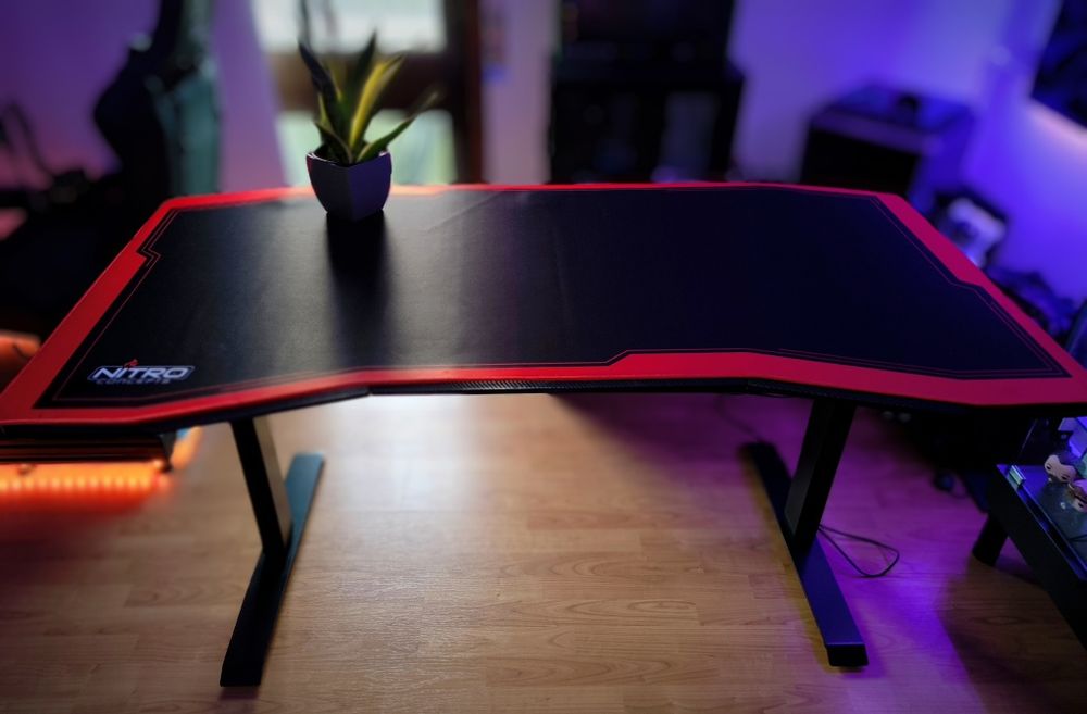 Secretária Gaming Nitro Elétrica