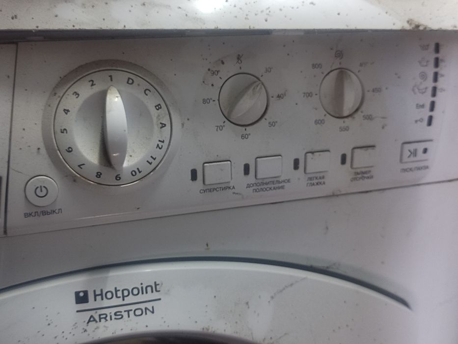 Продам по запчастям стиральную машину Ariston Hotpoint 6