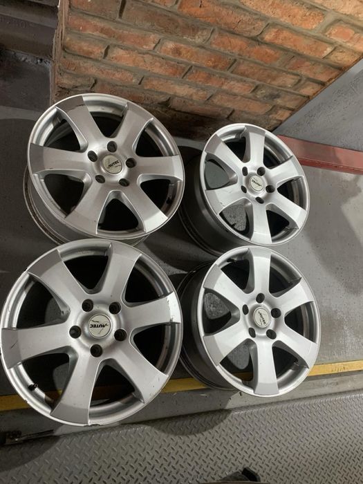 Легкосплавні диски 5х130 R18 на Audi Q7, VW Toureg