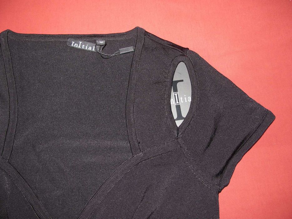 Nowa sukienka z rozcięciami M Initial