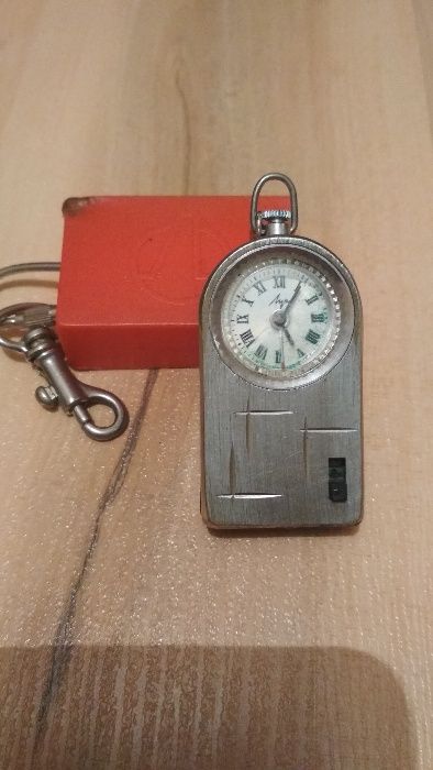 Продам карманные советские часы.