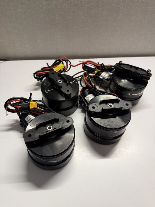 Продам Комплект мотора 8318-х KV120