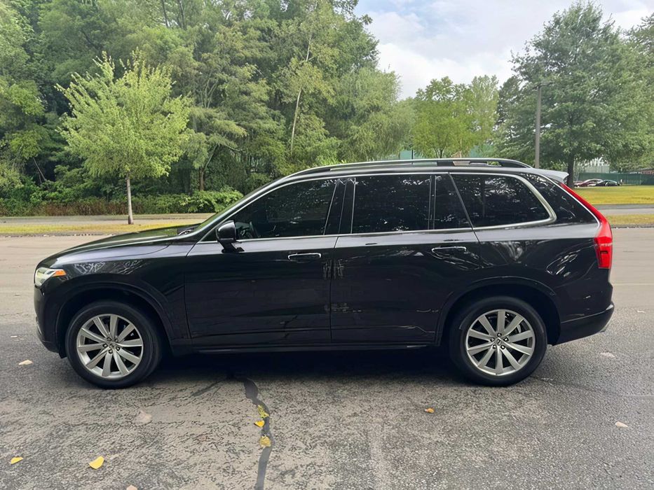 Volvo XC90      2017