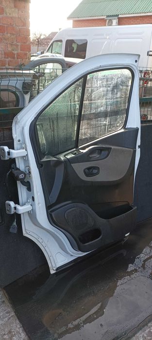 Двері Рено Трафік Renault Trafic 2014-2024