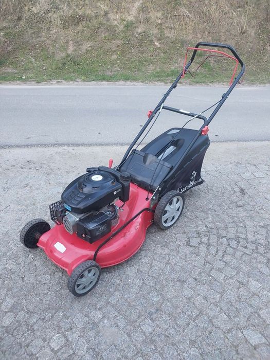 Kosiarka spalinowa z napędem