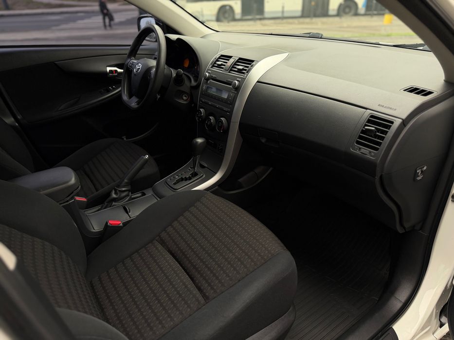 Toyota Corolla 2011р.в (рестайлинг) 1.6 автомат