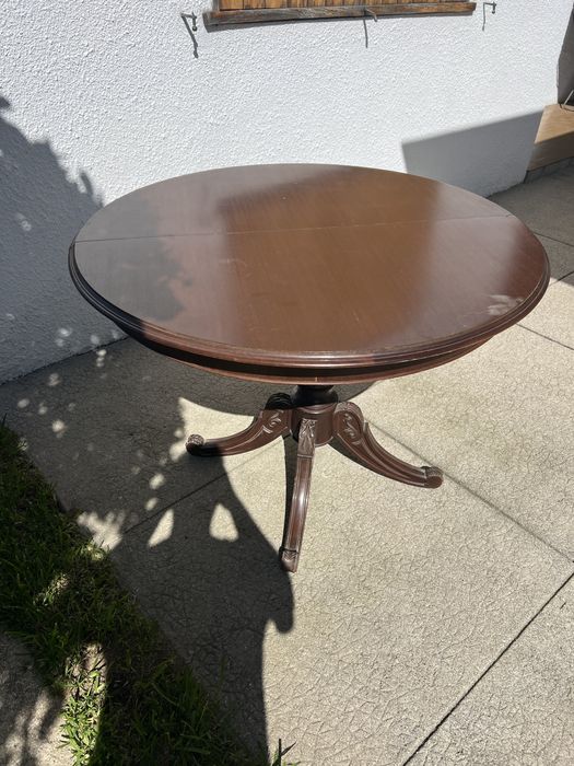 Mesa de jantar extensível em madeira maciça