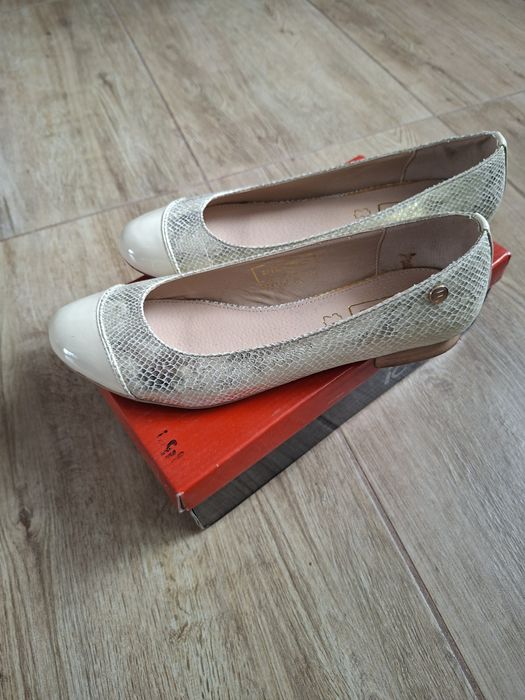 Baleriny 39 wkładka 25cm