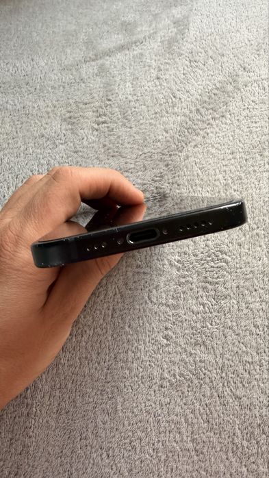 Iphone 15 128GB 77% bateria