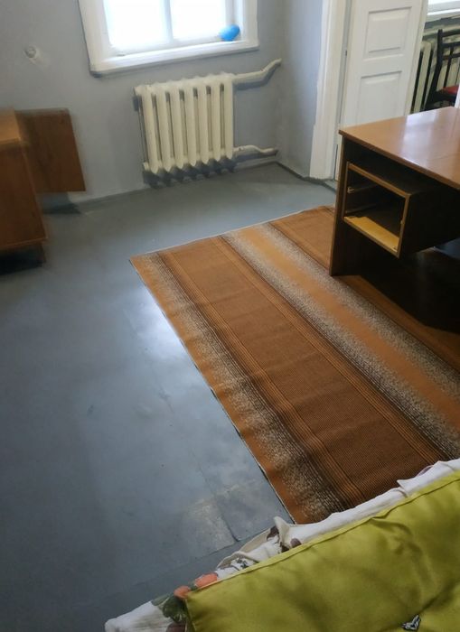 Продаж або довгострокова оренда частини будинку (4 кімнати)  в районі Ремзаводу.