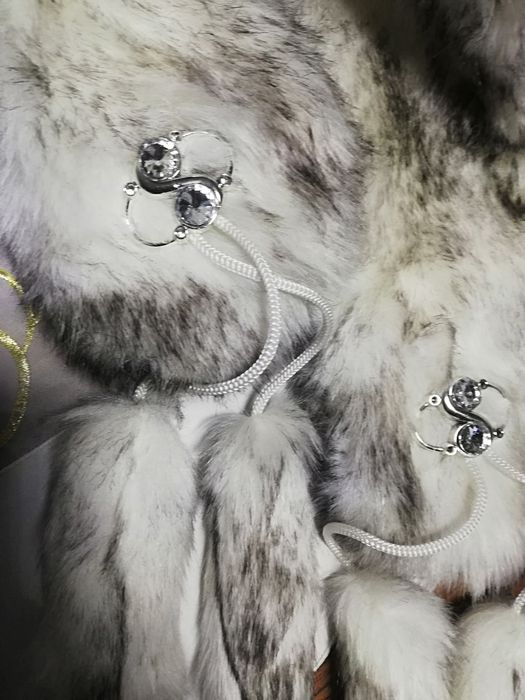 Super ciepła czapka uszatka pompony + piękne zdobienia