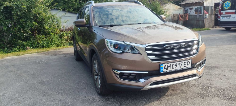 Автомобіль chery jetour x70