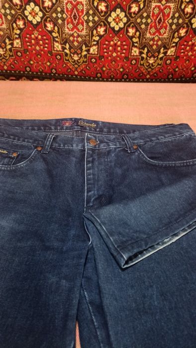 Фирменные джинсы фирмы Wrangler.джинсы отличного качества. Супер джинс