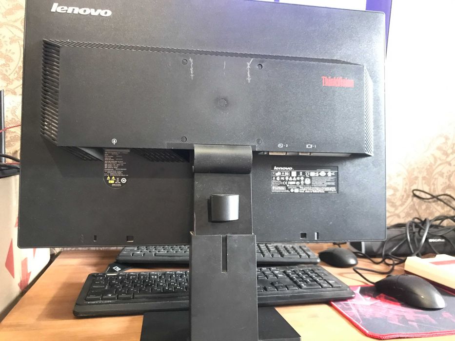 Продам монитор Lenovo L2250pwD 22 дюйма