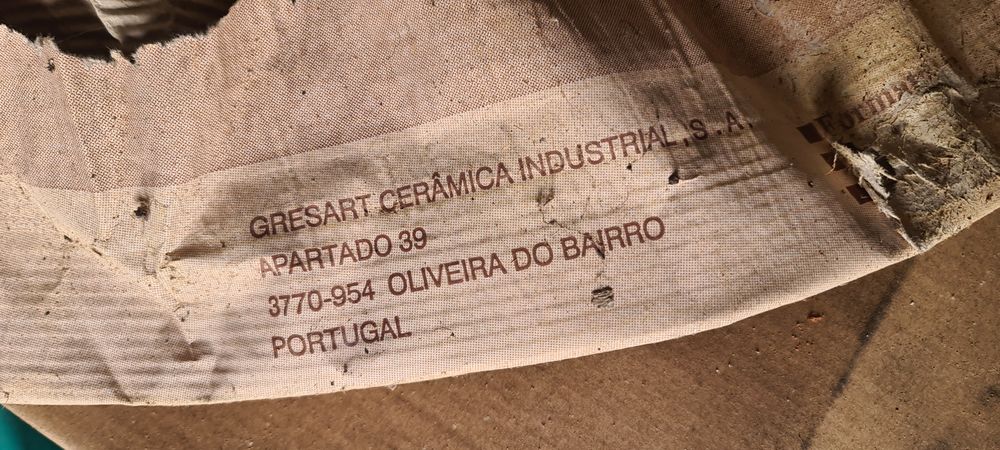 Pavimento cerâmico shabby cinza