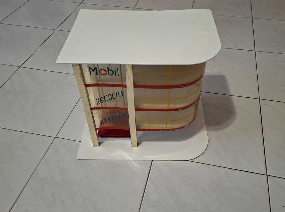 Garagem / Recolha de carrinhos de brincar, marca Mobil, anos 60