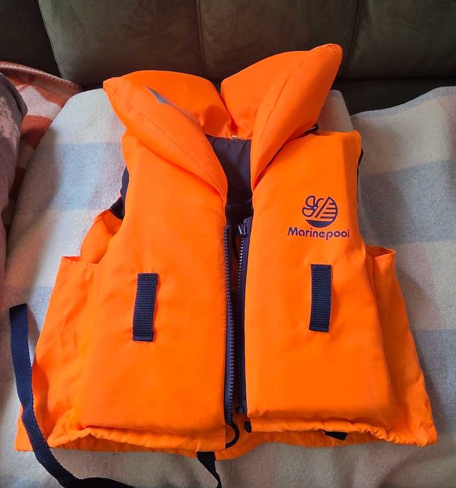 2 kamizelki ratunkowe  dla dzieci 20 - 30 kg Besto, Marinepool