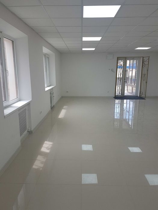 Продаётся или Сдается в аренду салон, магазин, офис.