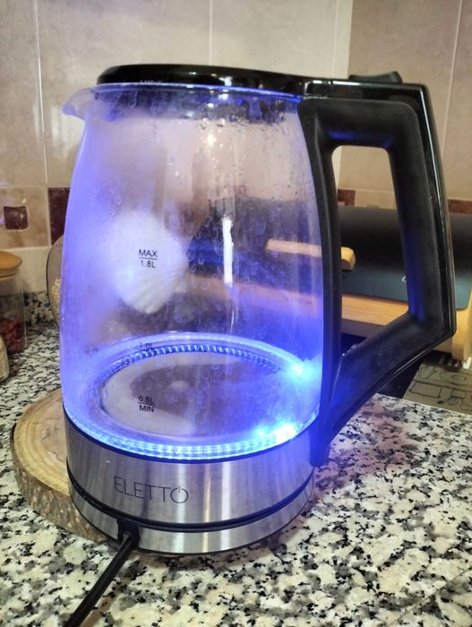 Jarro elétrico em ótimas condições
