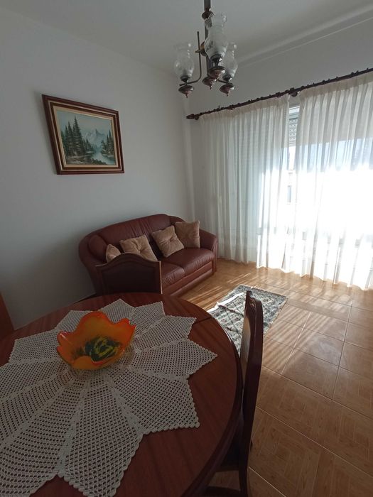 Apartamento para Alugar Férias - de 4 de Julho a 5 de Setembro