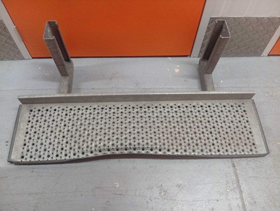 Degrau Traseiro para Carrinha