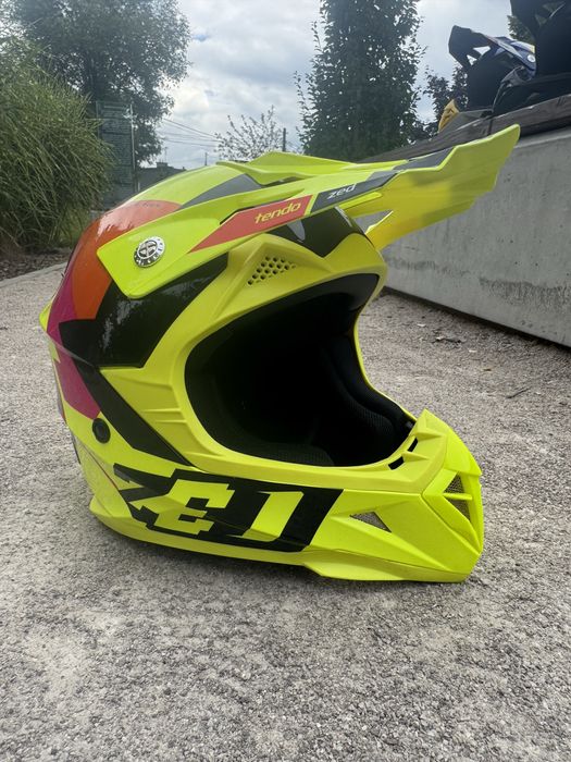 Kask FULLFACE / CROSS / Hulajnoga ZED z homologacją–różne kolory