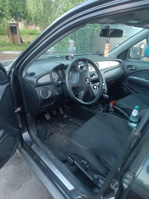 Mitsubishi Outlander 2003 цілою або на запчастини