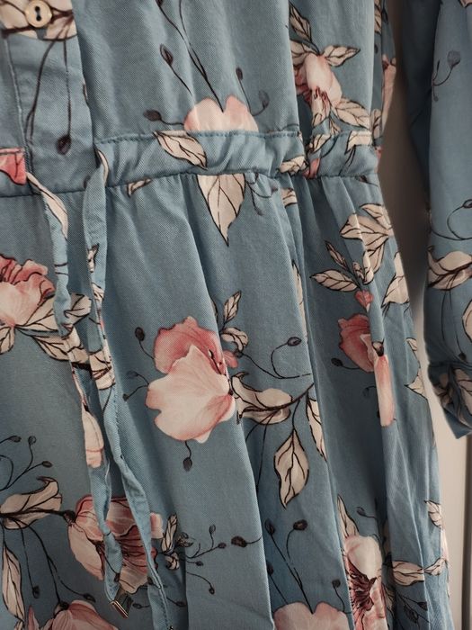 Sukienka w magnolie
